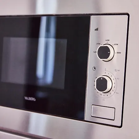 Th 103 F2 A 1 A 3 Personnes タン