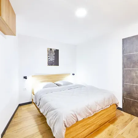 Th 103 F2 A 1 A 3 Personnes