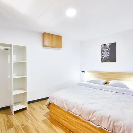 Th 103 2 Pieces Equipe A 1 A 3 Personnes Daire *